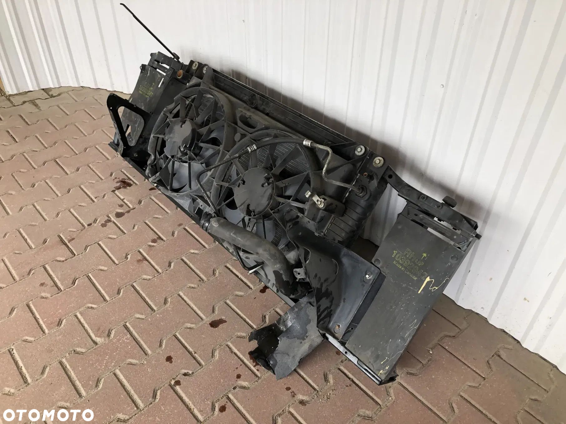 CADILLAC ESCALADE III 6,2 V8 2006-2014 PAS PRZEDNI WZMOCNIENIE CZOŁOWE CHŁODNICE - 10