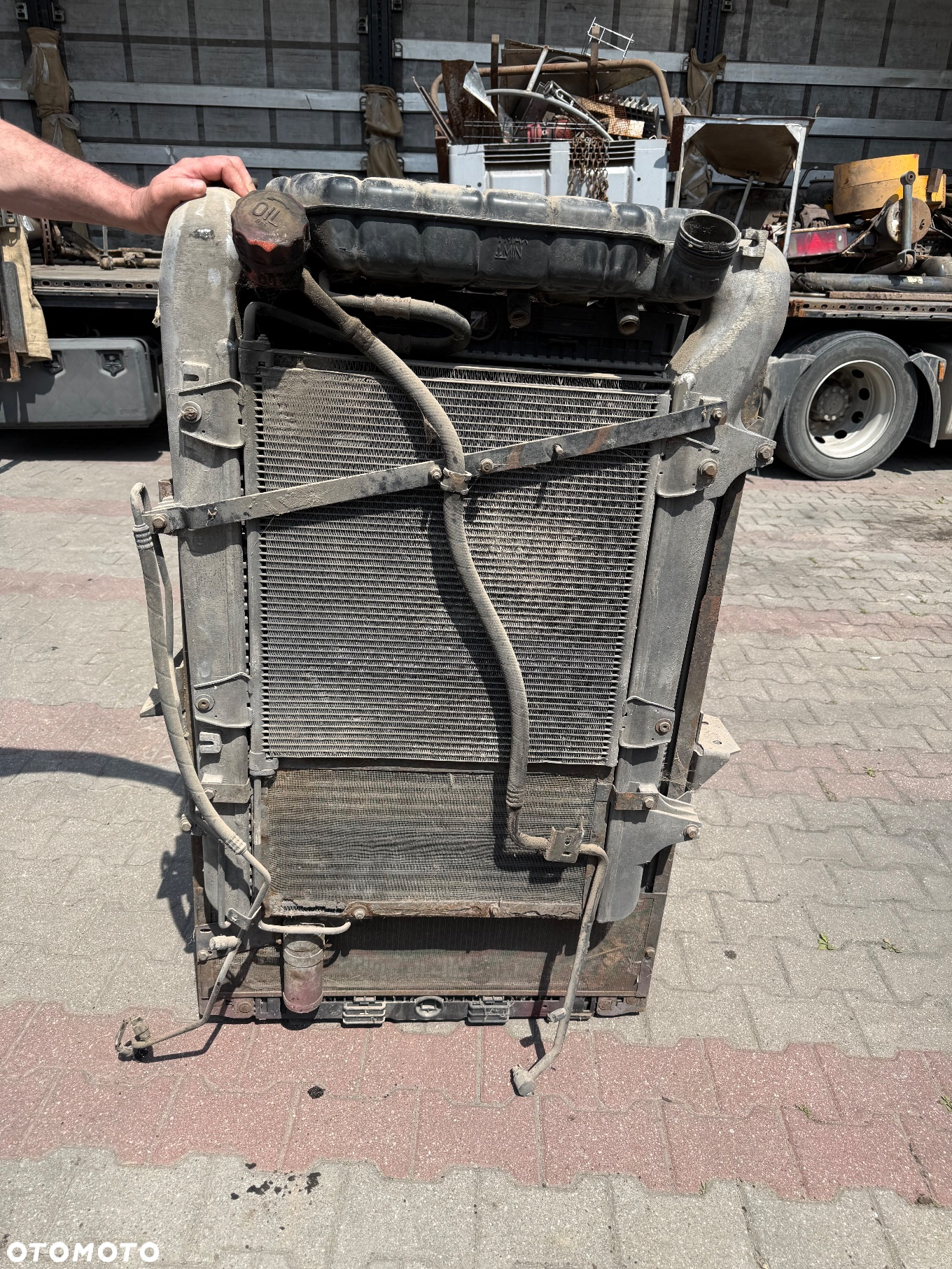 Daf FX obudowa filtra powietrza, chłodnica wody intercooler, owiewka górna spoiler, siodło Daf XF - 6