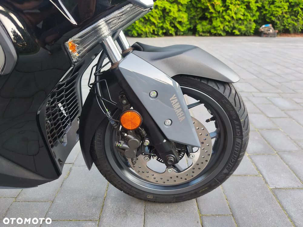 Yamaha NMAX - 13