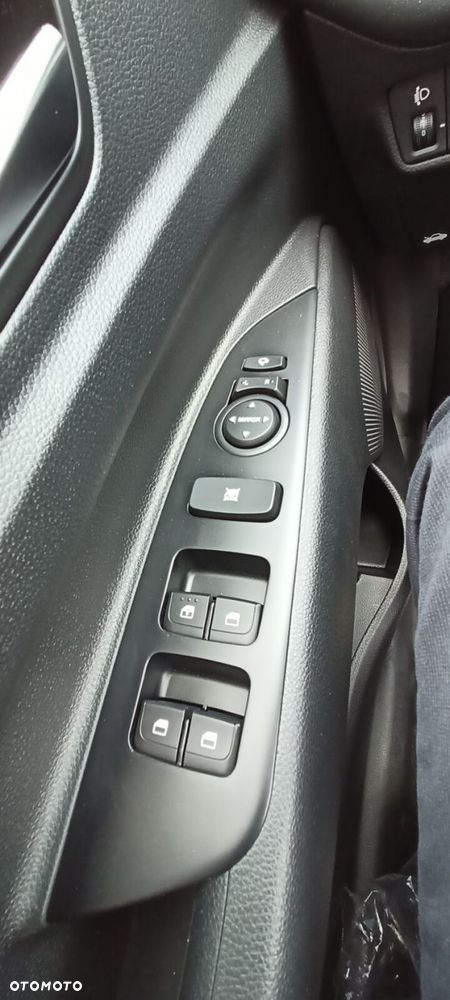 Kia Stonic - 8