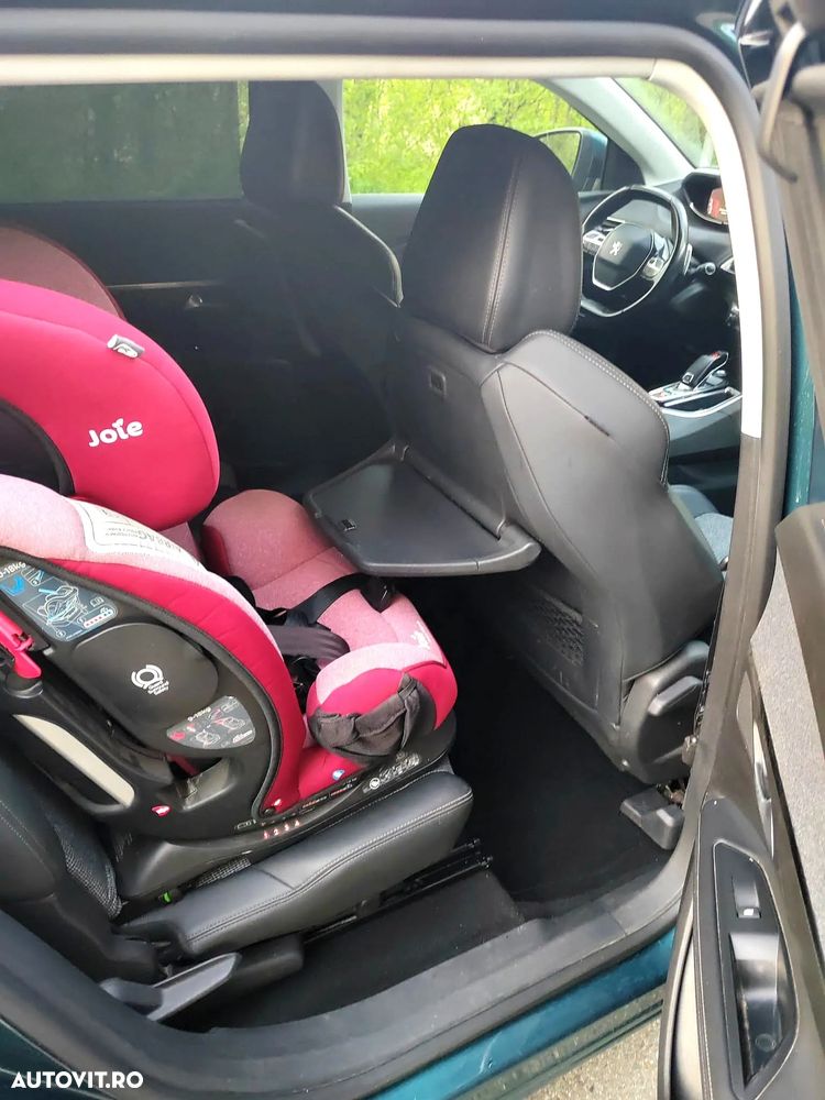 Peugeot 5008 BlueHDI 130 EAT8 Allure - 21