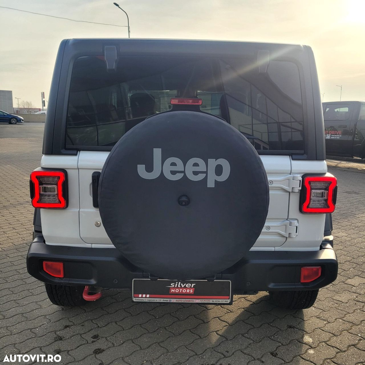 Jeep Wrangler - 5
