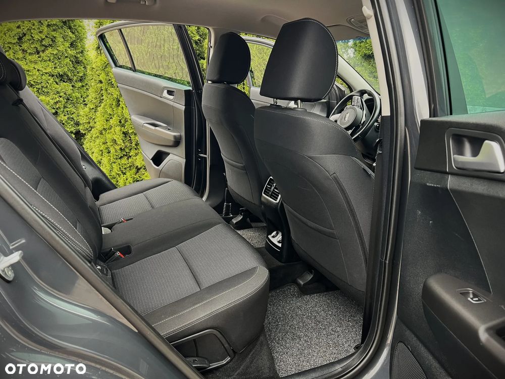 Kia Sportage 1.6 GDI Black Edition 2WD - 25