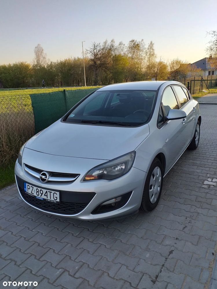 Opel Astra 1.6 Essentia - 2
