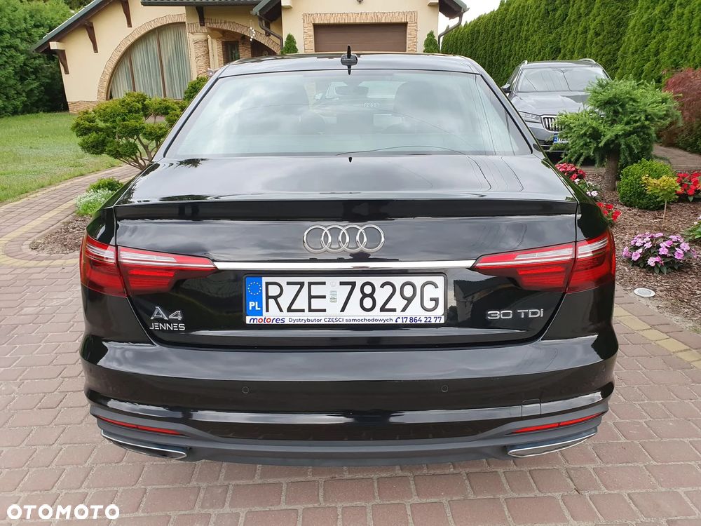 Audi A4 Limousine - 18
