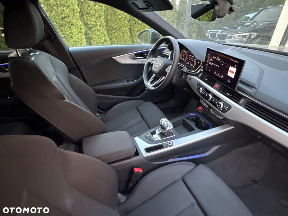 Audi A4 Avant 40 TFSI S tronic S line - 14