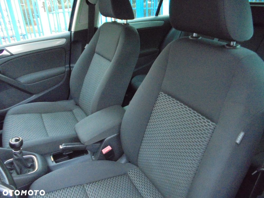 Volkswagen Golf 1.6 TDI DPF Comfortline - 6