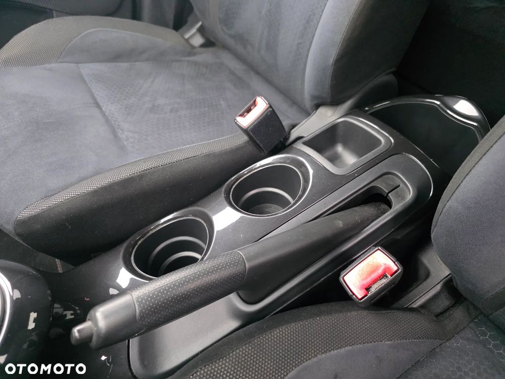 Nissan Juke 1.6 Visia - 24