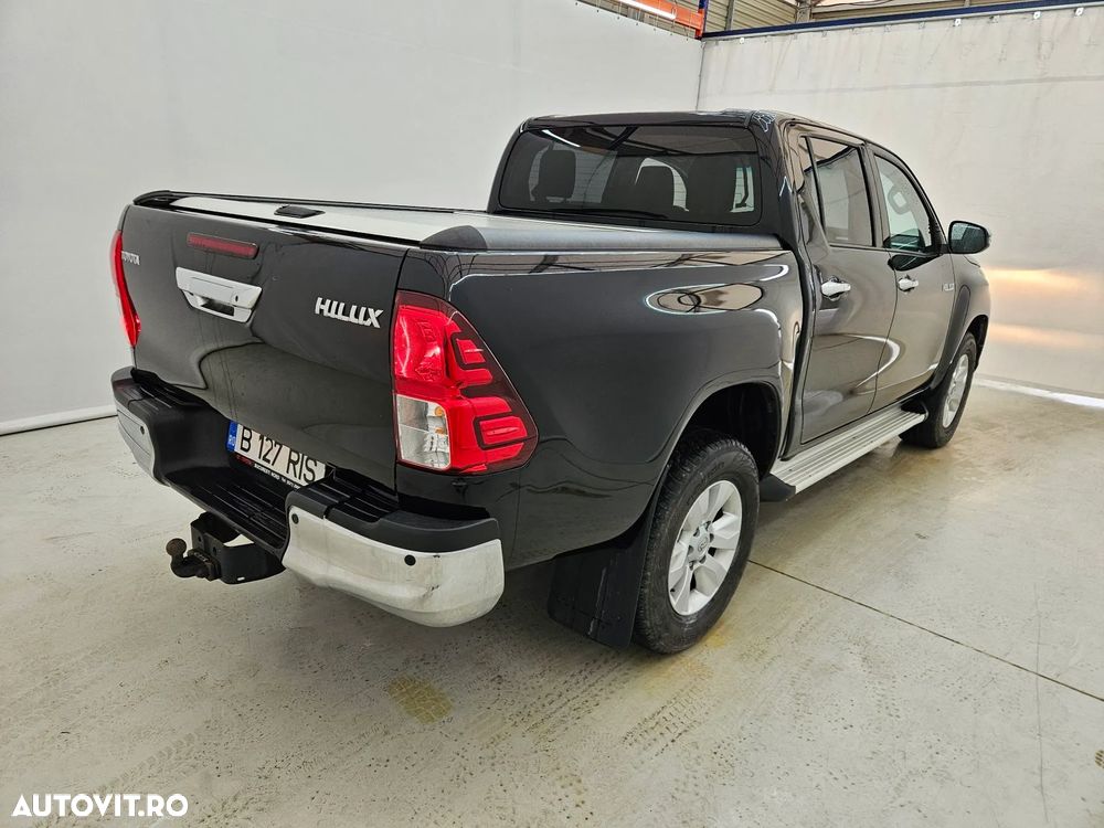 Toyota Hilux - 3