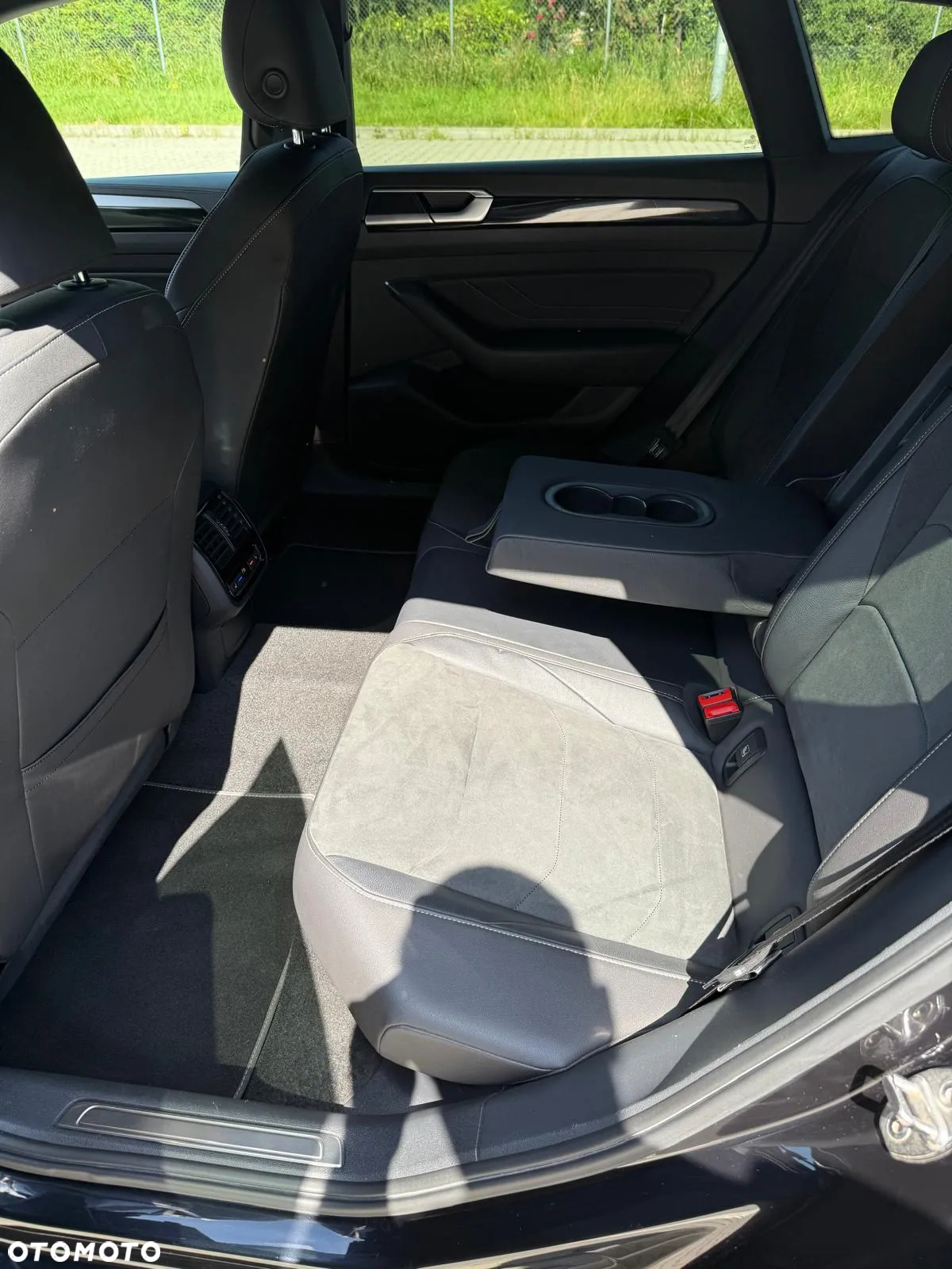 Volkswagen Arteon 2.0 TDI 4Motion R-Line DSG - 8