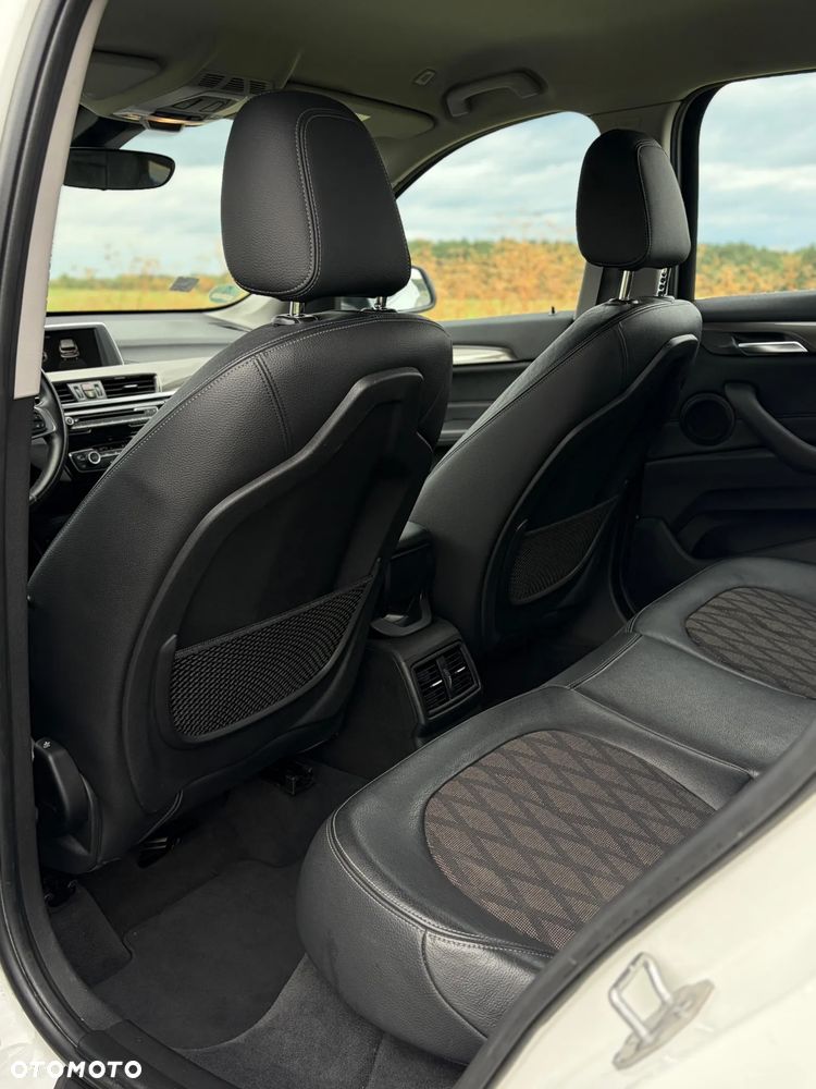 BMW X1 sDrive18i - 21