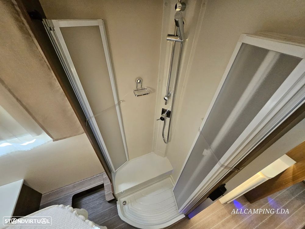 CI International Manoa CAMA CENTRAL + BASCULANTE 5 LUGARES - 46