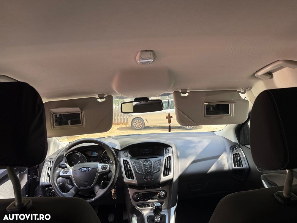 Ford Focus 1.6 TDCi DPF Trend - 8