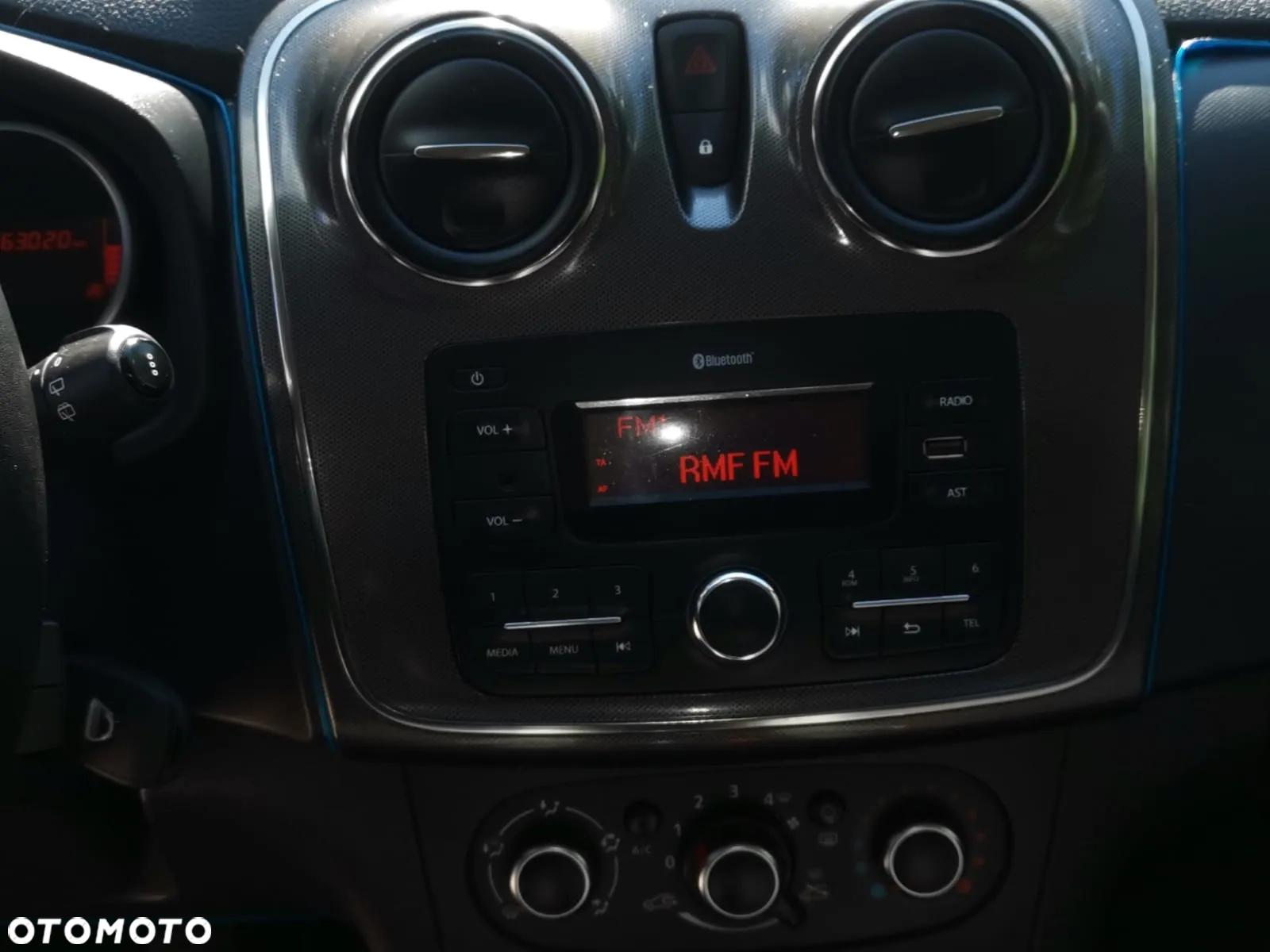Dacia Sandero - 8