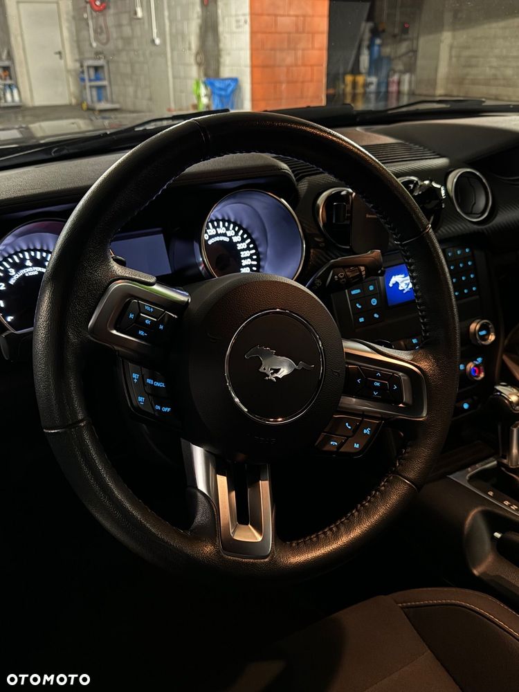 Ford Mustang - 5