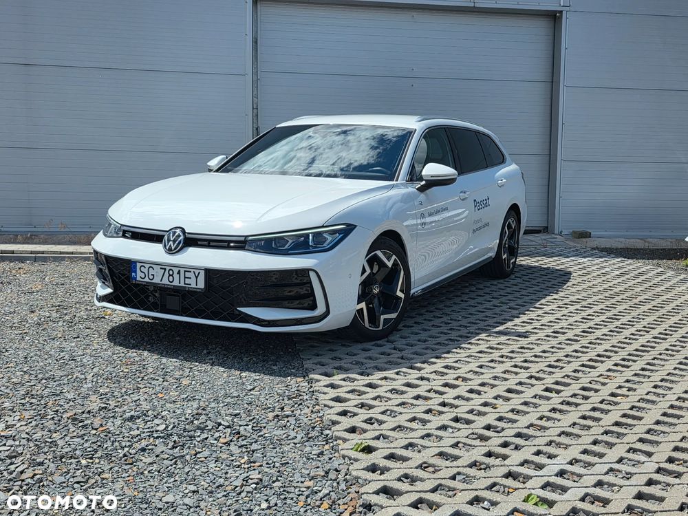 Volkswagen Passat - 4