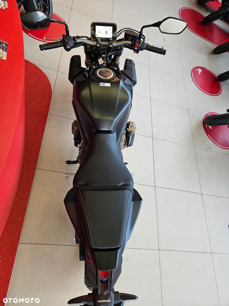 Honda CB - 11
