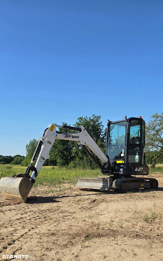 Bobcat E27 - 22