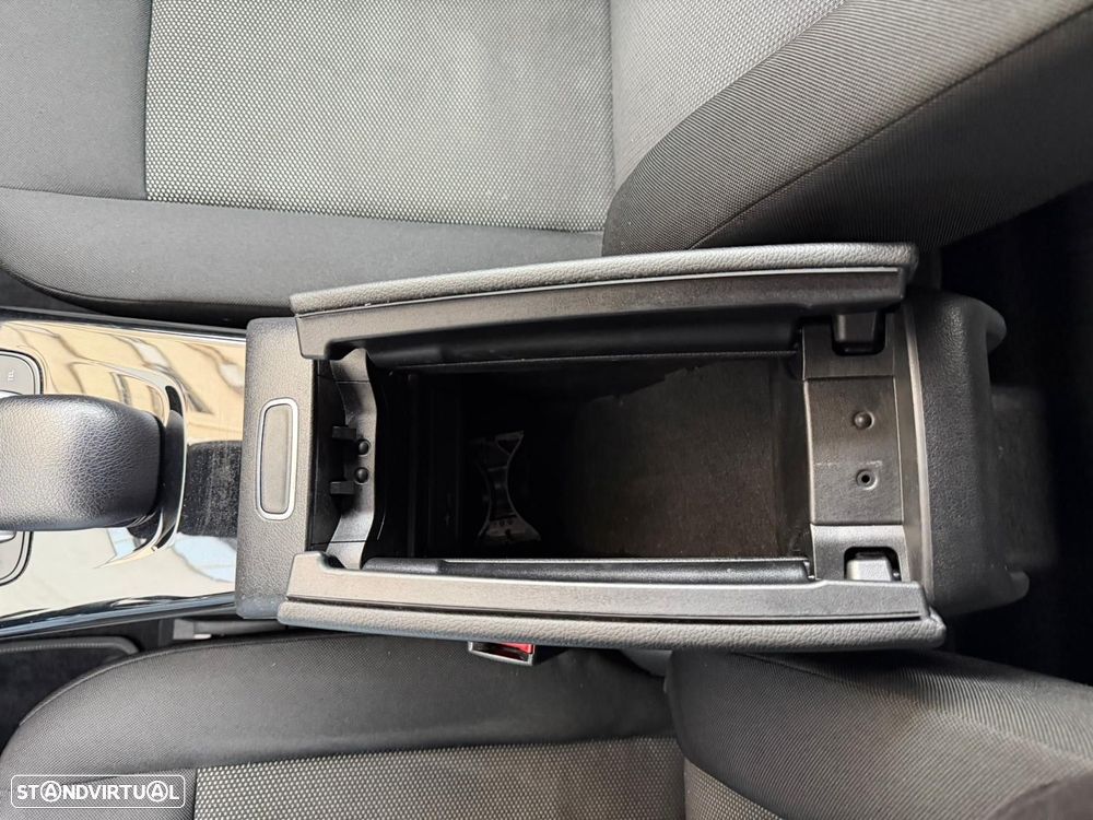 Mercedes-Benz CLA 180 - 13