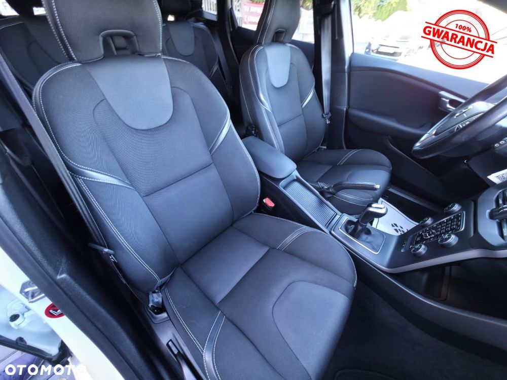 Volvo V40 T2 Inscription - 24