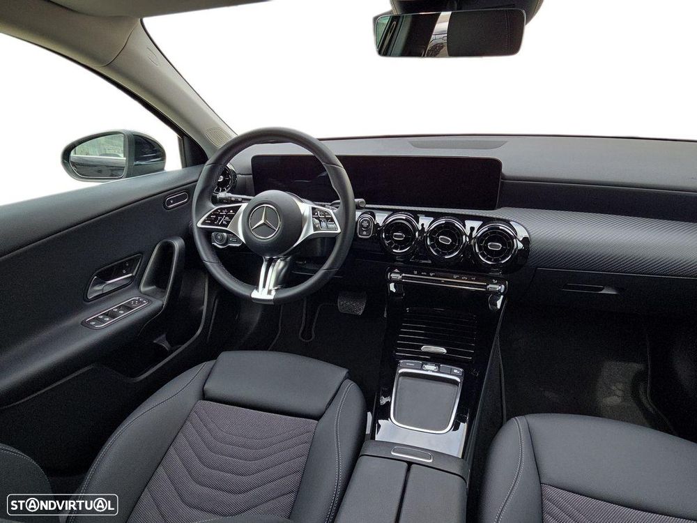 Mercedes-Benz A 200 Standard - 13