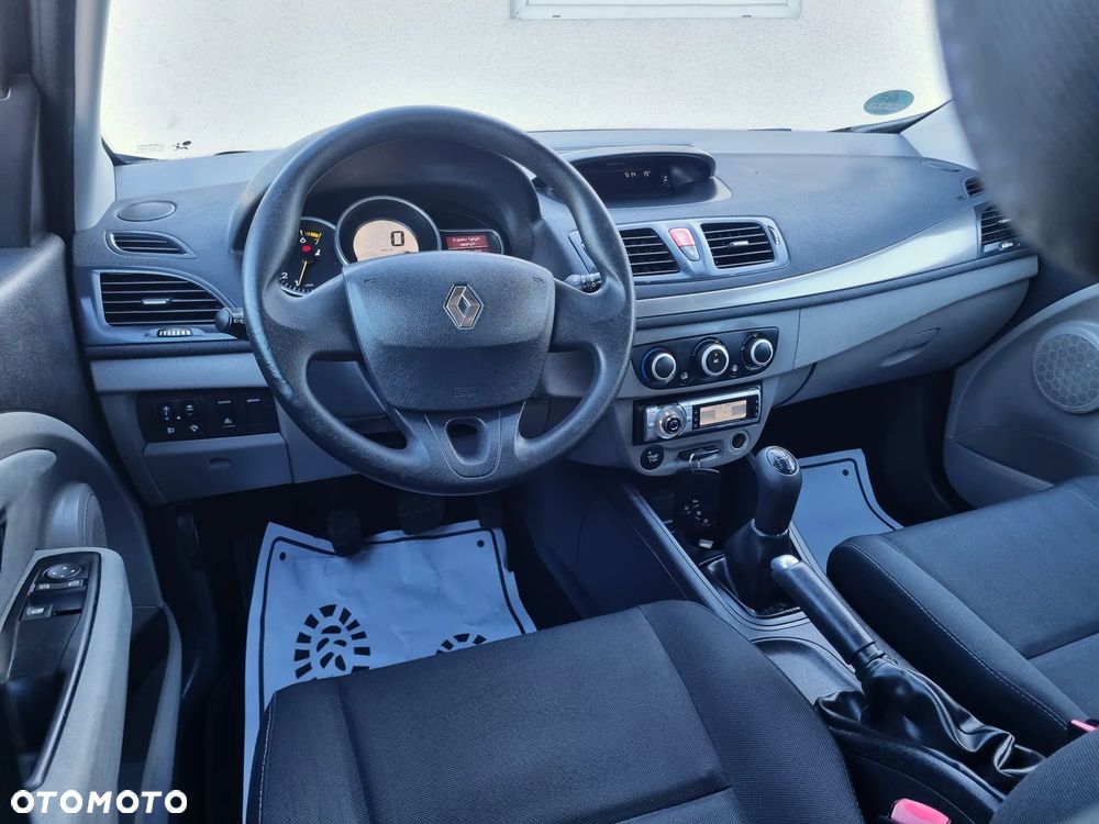 Renault Megane 1.6 16V Exception - 7