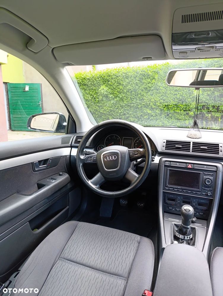 Audi A4 Avant - 9
