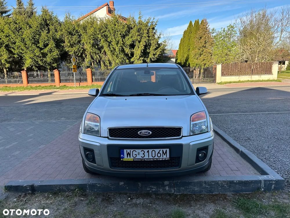 Ford Fusion 1.6 + - 2