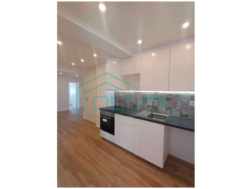 Apartamento T2 Centro Queluz - Grande imagem: 3/23