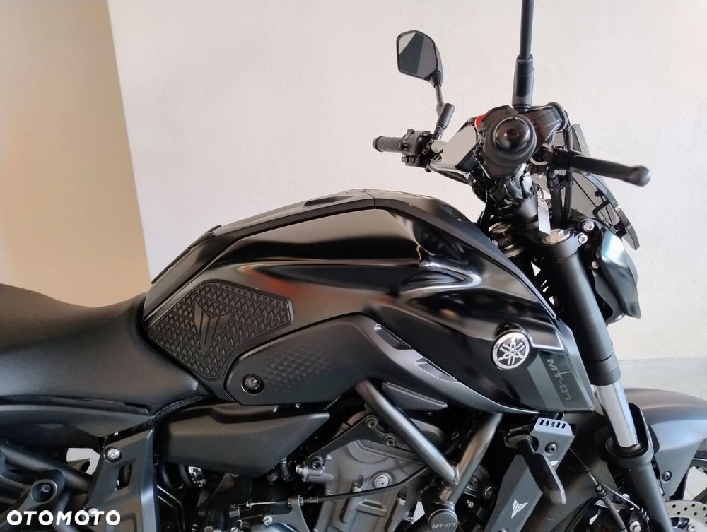 Yamaha MT - 17