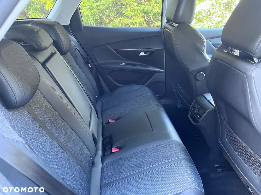 Peugeot 3008 225 e-EAT8 Allure Pack - 24