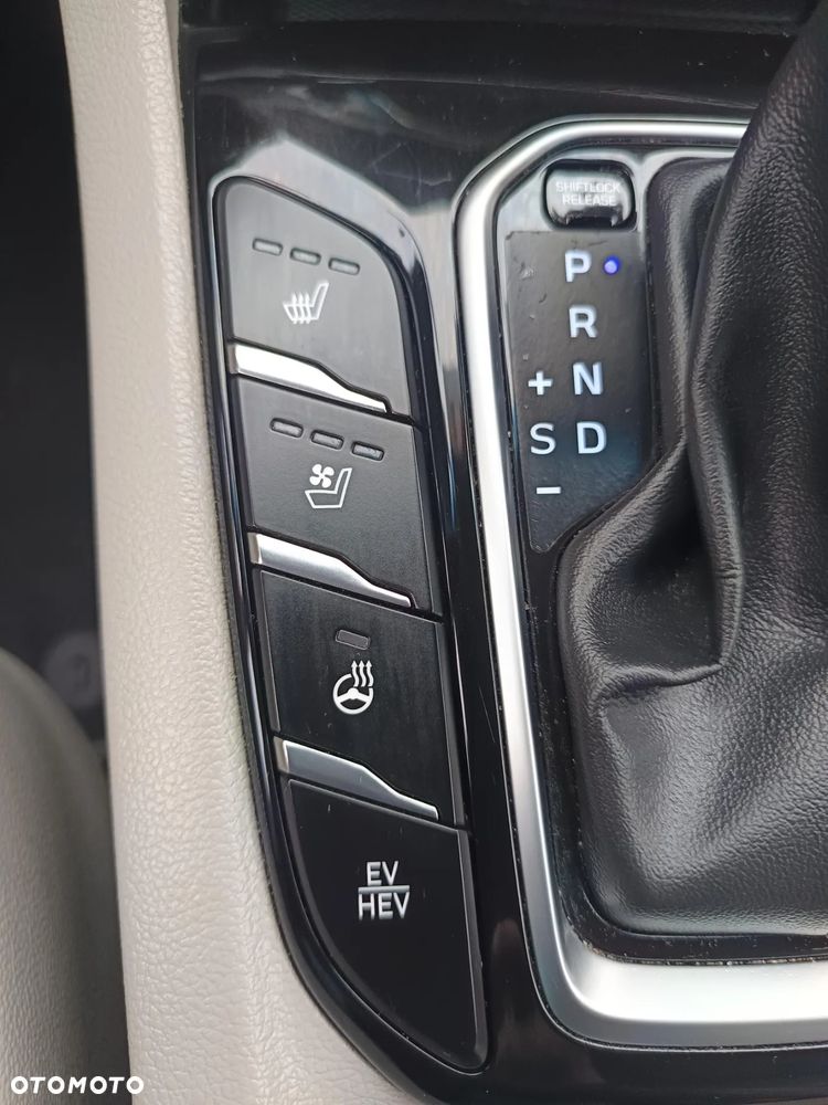 Hyundai IONIQ Plug-in hybrid Platinum - 32