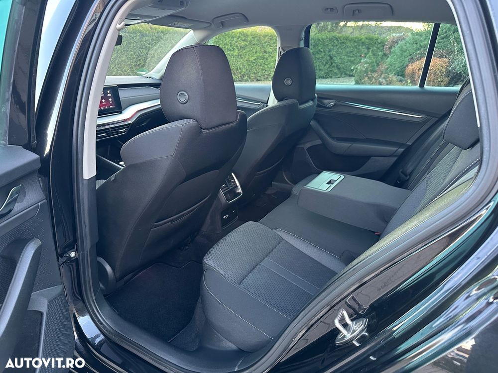 Skoda Octavia Combi 2.0 TDI DSG Edition - 32