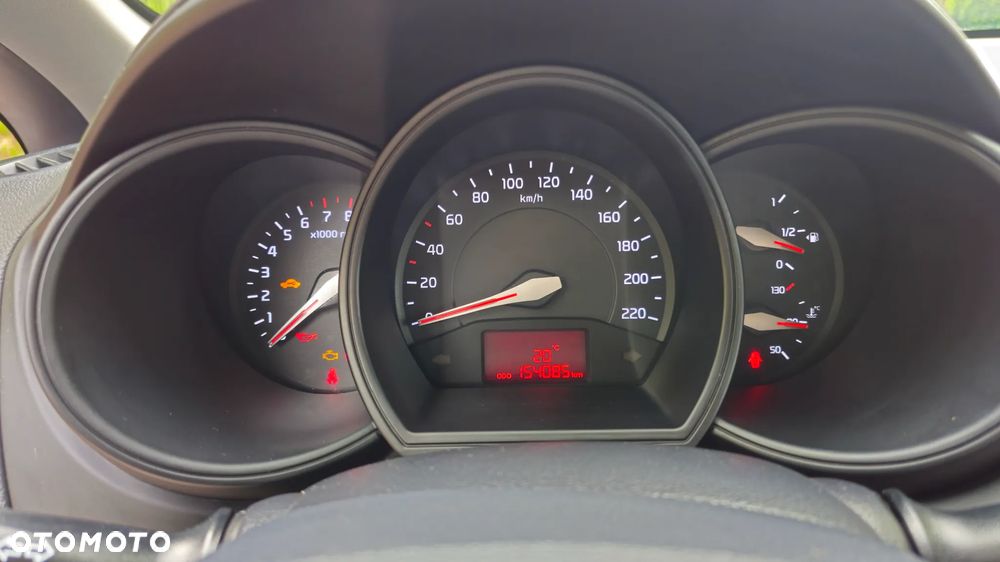 Kia Rio 1.2 L - 16