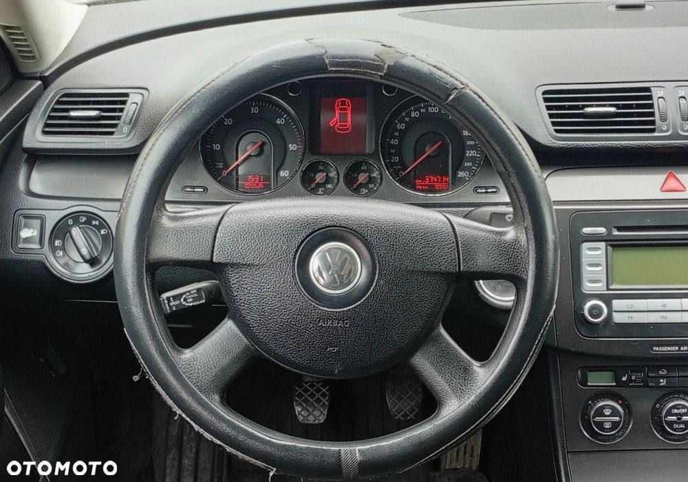 Volkswagen Passat - 23