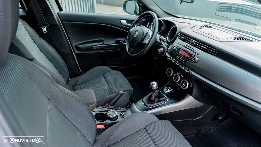 Alfa Romeo Giulietta 1.6 JTDm Veloce - 27