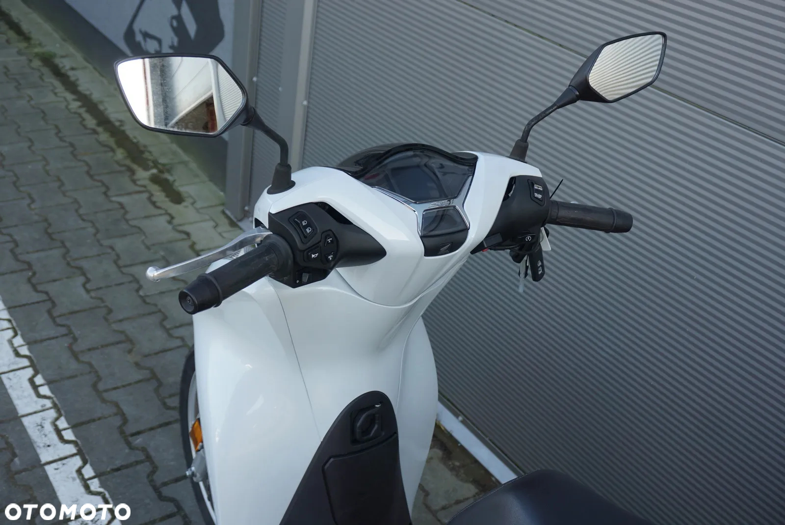 Honda SH - 16