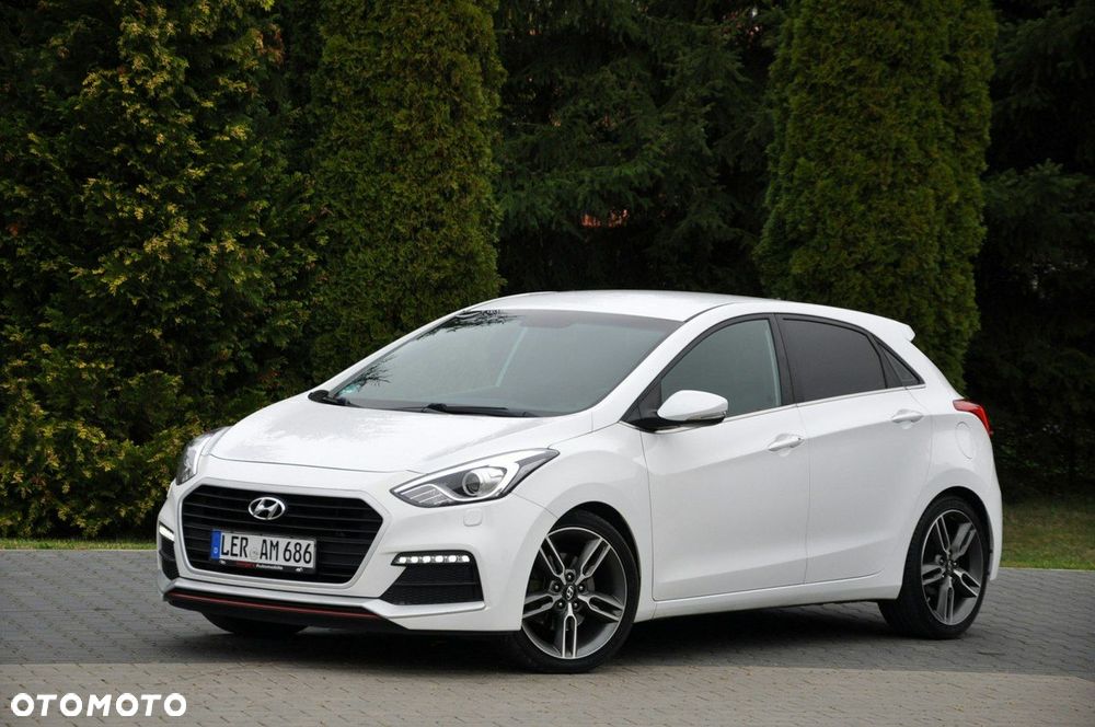 Hyundai i30 1.6 GDI Turbo Luxury - 10