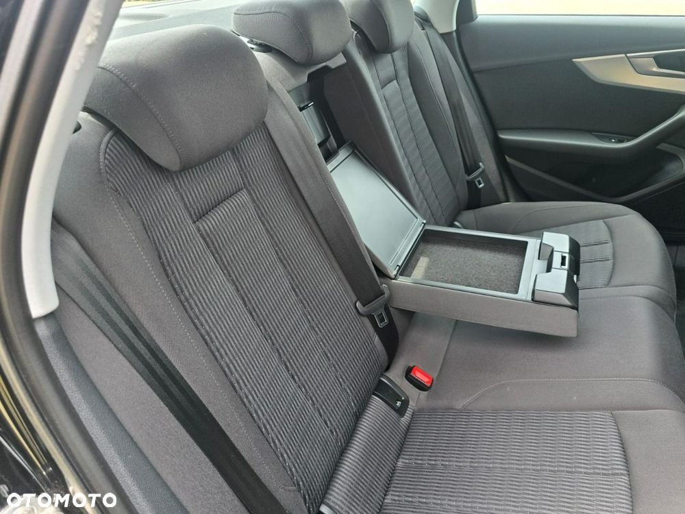 Audi A4 Limousine - 21