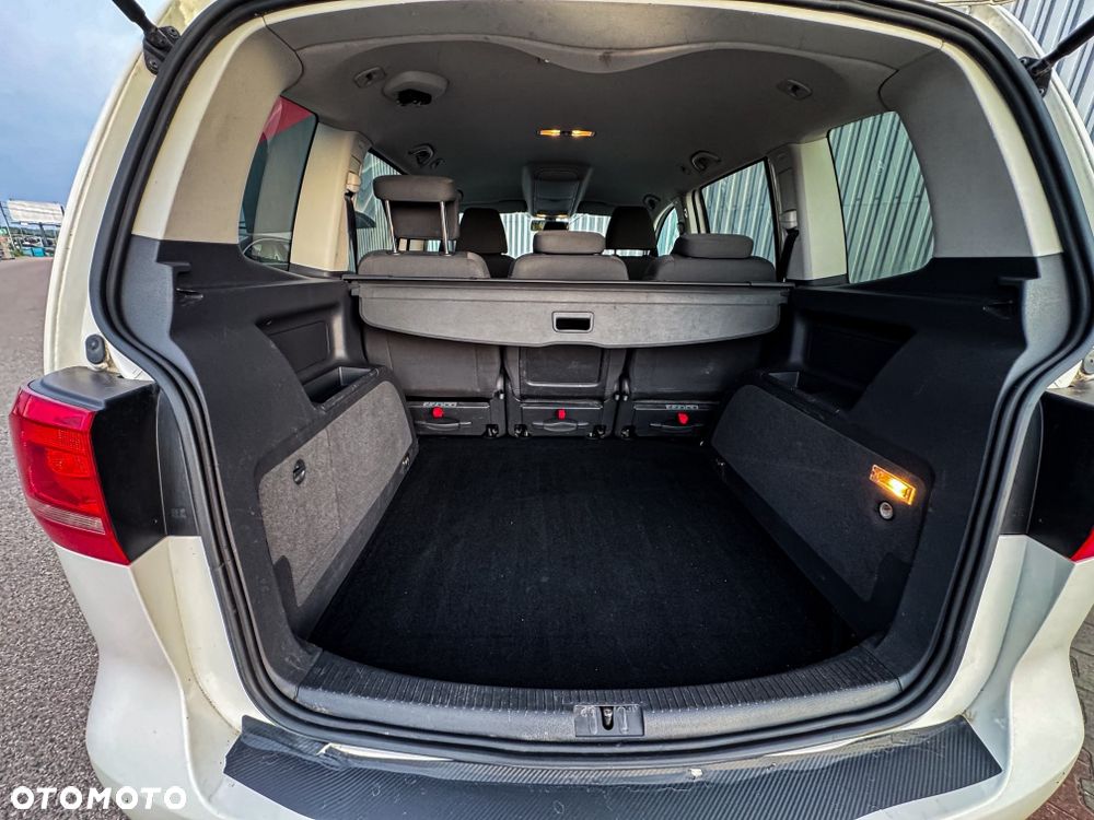 Volkswagen Touran - 7