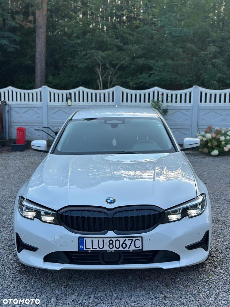 BMW Seria 3 320d Sport - 3