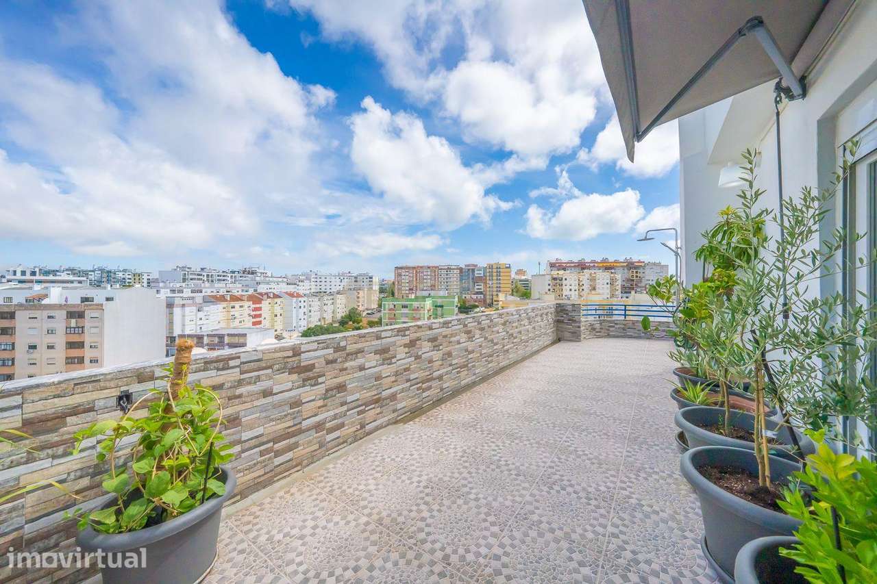Apartamento Único com 268m2 no Último Andar com Terraço Extraordinário - Grande imagem: 2/39