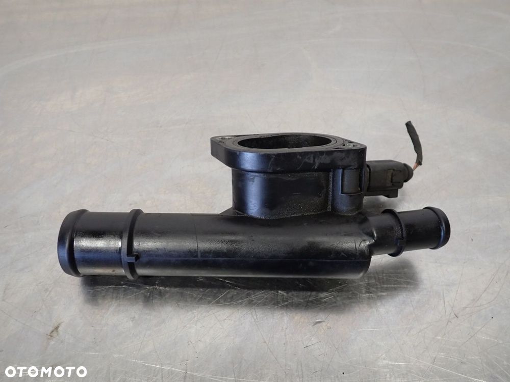 OBUDOWA TERMOSTATU AUDI A3 8P - 2