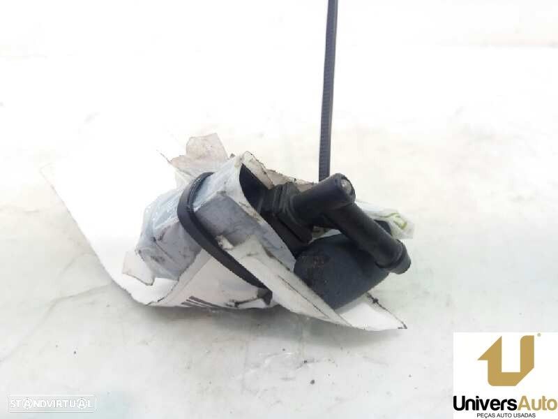 DIFUSOR DE ÁGUA DE CAPÔ BMW 3 - 1