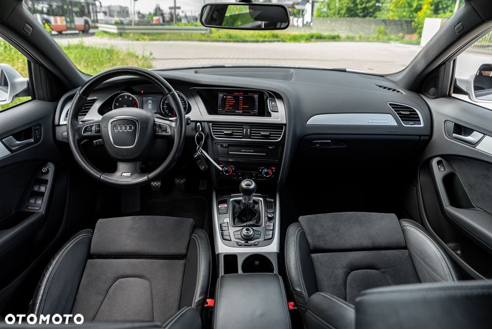 Audi A4 Avant 2.0 TFSI quattro S line Sportpaket - 26