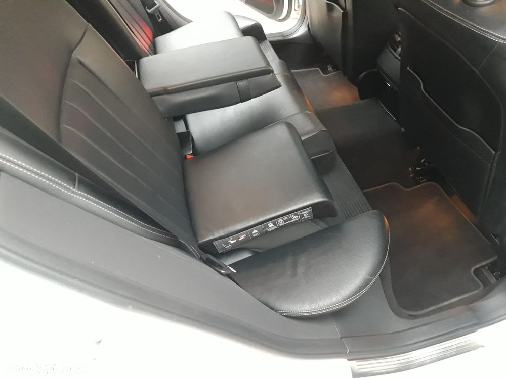 Mercedes-Benz Klasa E 250 BlueTEC 9G-TRONIC Avantgarde - 21