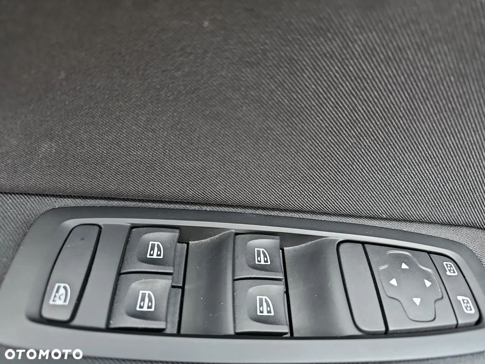 Renault Megane 1.3 TCe FAP Limited - 21