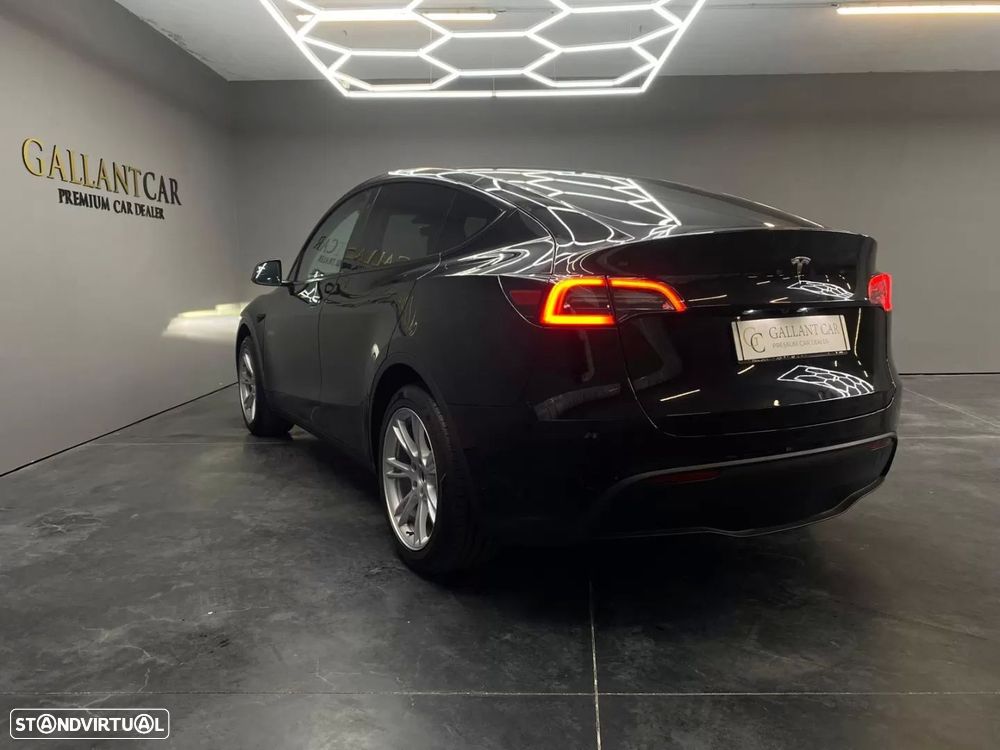 Tesla Model Y Long Range RWD - 11