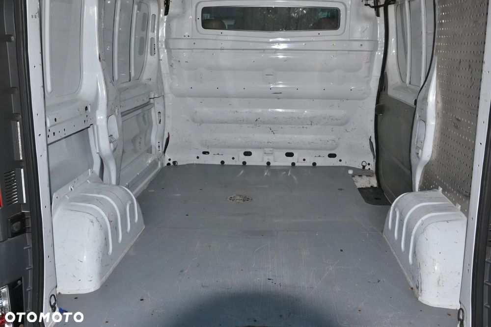 Opel Vivaro - 16