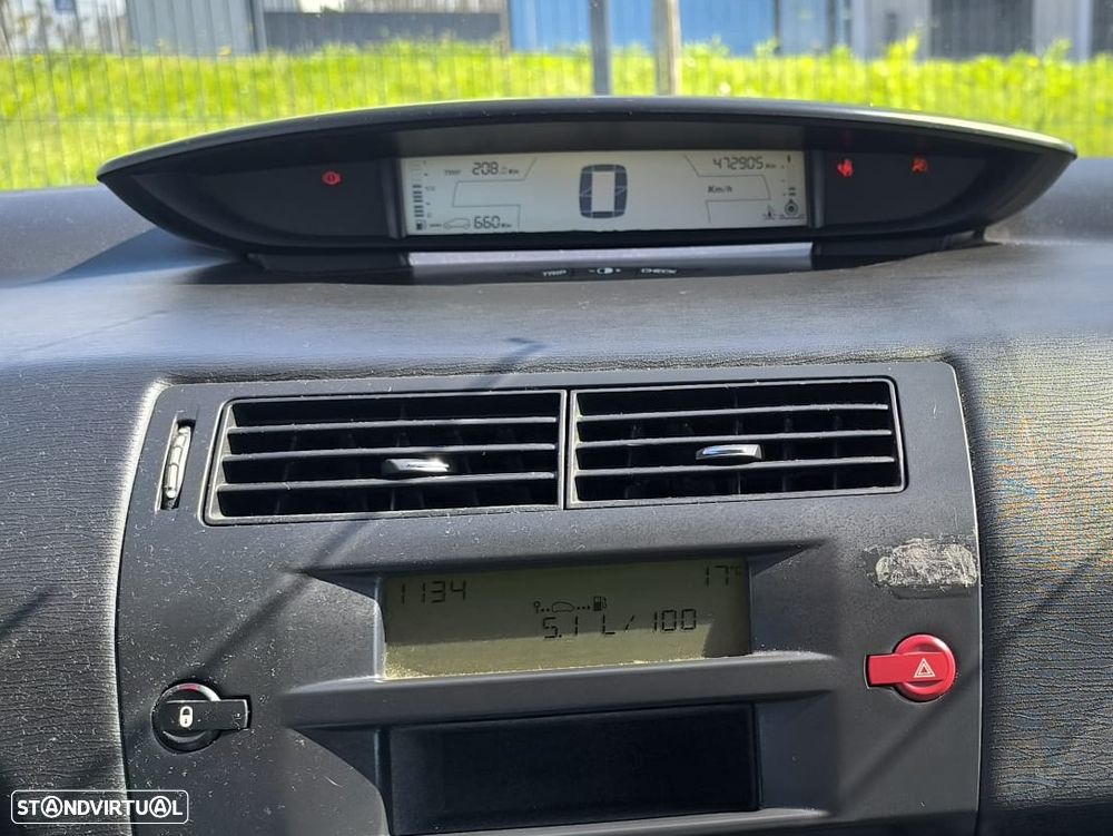 Citroën C4 1.6 HDi VTR - 10